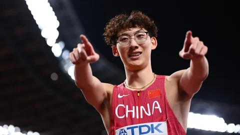 “12月23日盛大揭幕：皇家马德里新伯纳乌球场全新绽放”